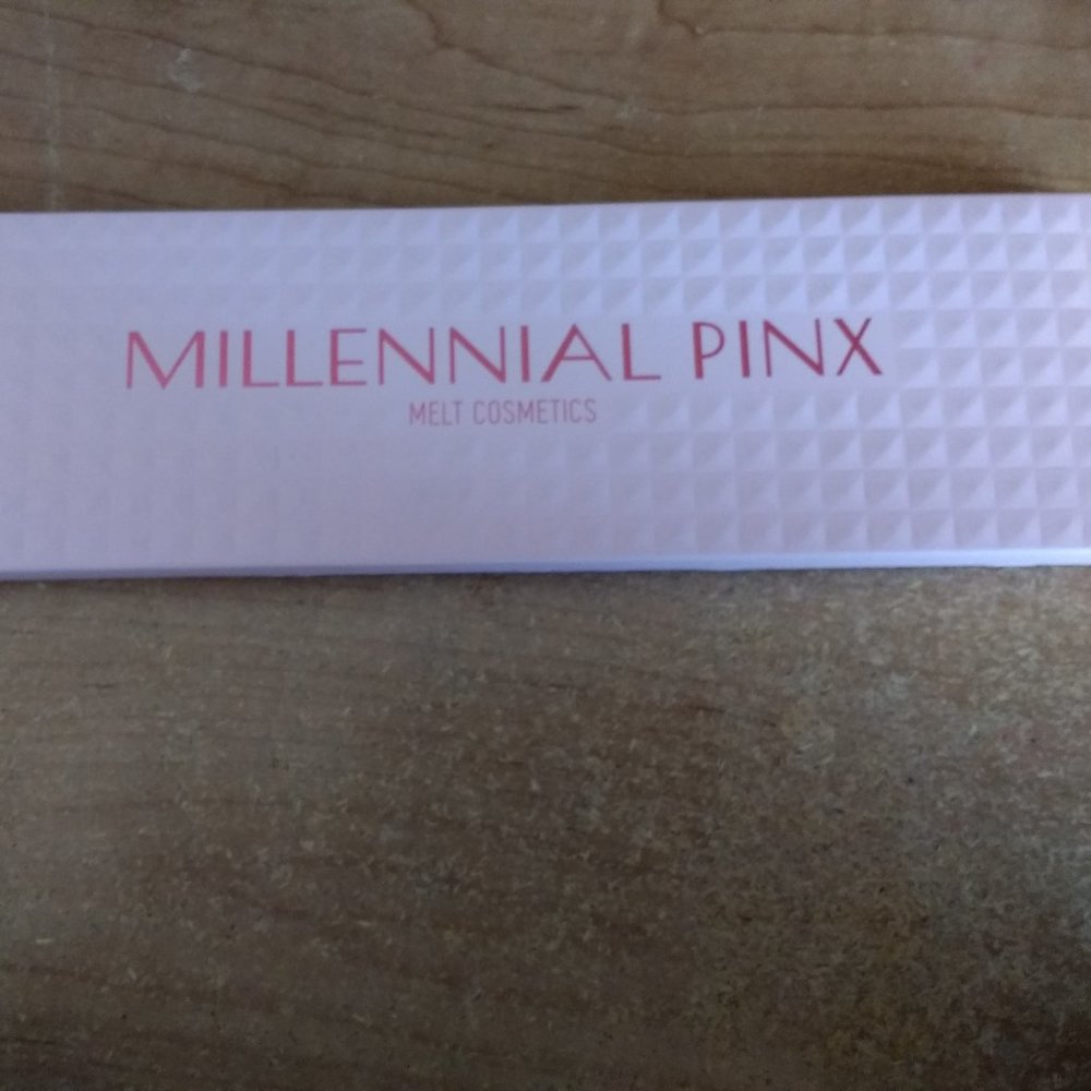 Millennial Pinx Eyeshadow Palette